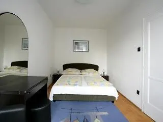 Apartment Astra *