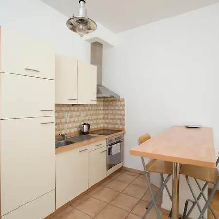 Astra Apartment